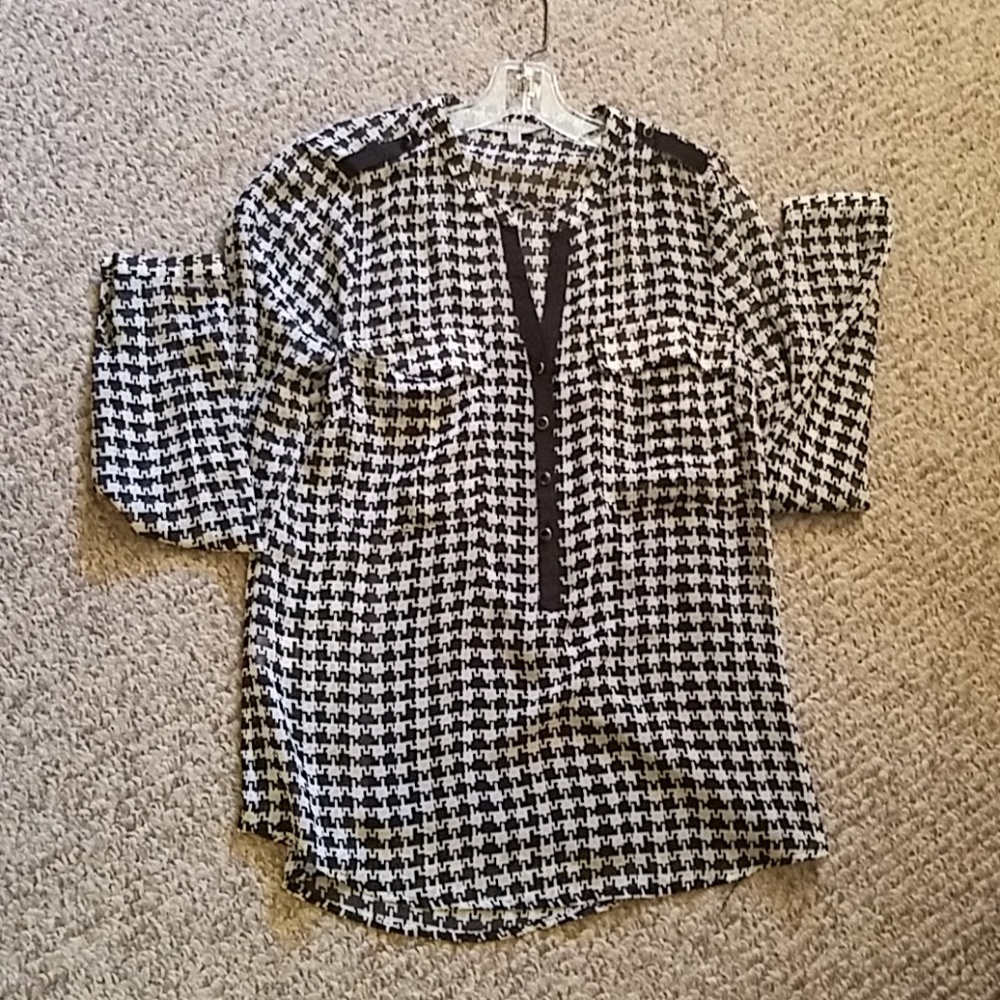 NWOT Daniel Rainn sheer long sleeved blouse